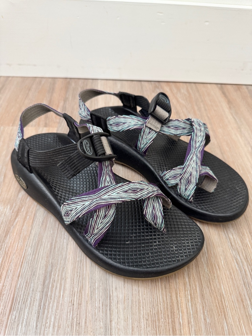 CHACO Z2 Classic Yampa Pixel Weave Purple Aqua 8 Vibram Sandals Women's Shoes